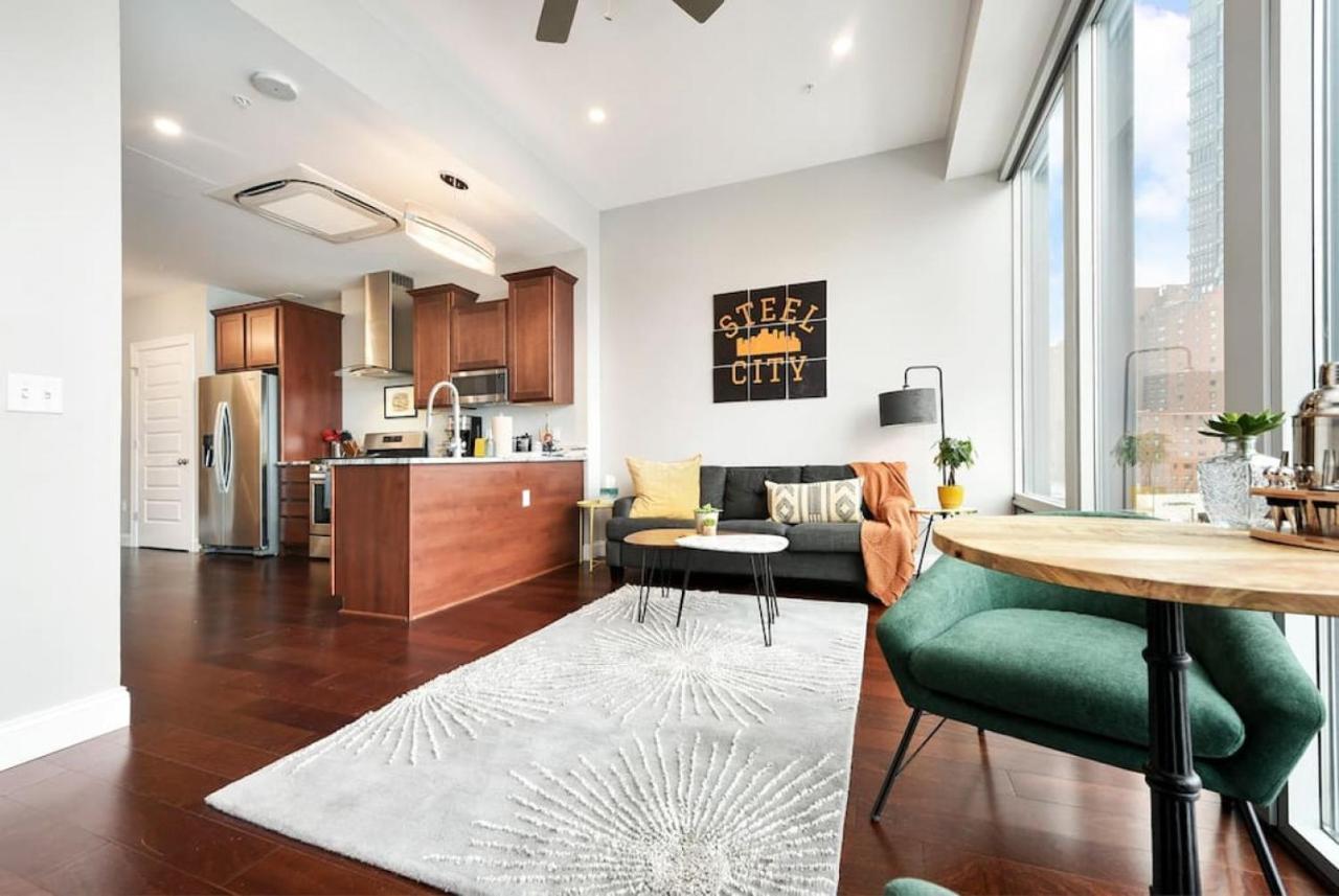 Hostwise Stays - The Washington At Chatham - Free Parking, Private Gym, Skyline Views! Pittsburgh Zewnętrze zdjęcie